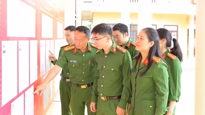 Không để bất kỳ công dân nào thiệt thòi quyền lợi bầu cử