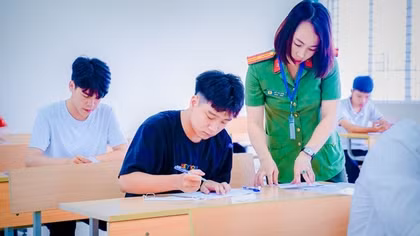 Trường Đại học Kỹ thuật-Hậu cần CAND tuyển chọn giảng viên