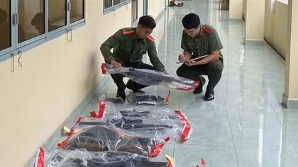 Đề nghị truy tố nhóm 10 bị can mua bán, sử dụng trái phép vũ khí quân dụng
