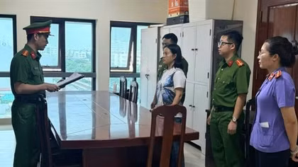 Làm con dấu, lừa bán đất, chiếm đoạt hơn 42 tỷ đồng