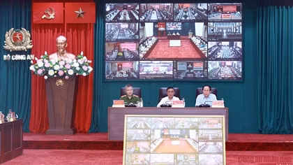 Chuyển mạnh từ "xử lý, khắc phục" sang "quản trị rủi ro, phòng cháy chữa cháy” từ sớm, từ xa