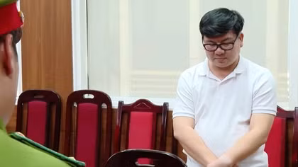 “Thần dược” được sản xuất từ phụ gia: Thủ đoạn chung trong hệ sinh thái gia công của Asia Life