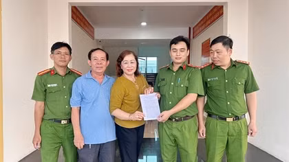 Công an phường nhanh chóng làm rõ vụ lừa đảo, thu hồi tài sản cho bị hại