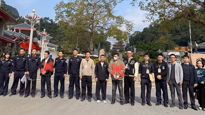 Công an tỉnh Bắc Ninh bàn giao 2 đối tượng truy nã quốc tế cho phía Trung Quốc