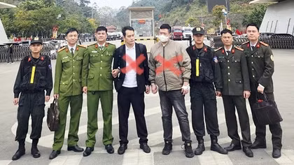 Xuân về theo bước chân anh