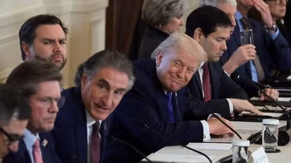 Ông Trump kêu gọi các “ông lớn” dầu mỏ đầu tư 100 tỷ USD vào Venezuela