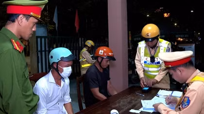 Công an TP Huế thực hiện nhiều giải pháp để giữ gìn trật tự an toàn giao thông