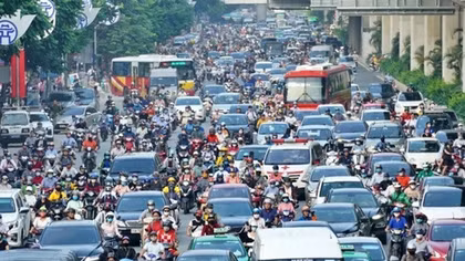 Cử tri Hà Nội kiến nghị hạn chế xe cá nhân vào trung tâm