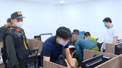 Tìm bị hại trong vụ chiếm đoạt tài sản khi chuyển tiền vào ngân hàng
