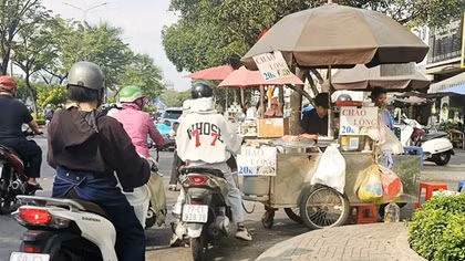 TP Hồ Chí Minh: Siết chặt quản lý kinh doanh thức ăn đường phố