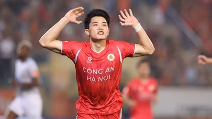 CLB Công an Hà Nội tiến sát ngôi vương, Đình Bắc lọt top 3 Vua phá lưới