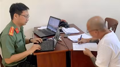 Xử phạt đối tượng chia sẻ thông tin xuyên tạc từ Lê Trung Khoa và kênh “thời báo.de”