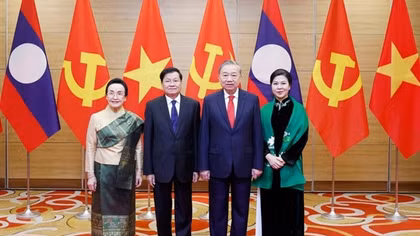 Chiêu đãi trọng thể chào mừng Tổng Bí thư, Chủ tịch nước Lào và Phu nhân