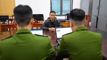 Khởi tố, bắt tạm giam lái tàu chở đá gây tai nạn ở Hồ Thác Bà