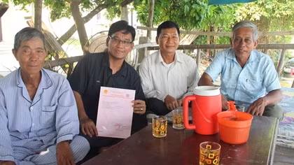 Niềm vui của người dân khu định cư ở Huế sau hơn 30 năm chờ đợi cấp sổ đỏ