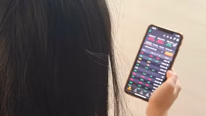 Bát nháo hội nhóm chứng khoán “chui”
