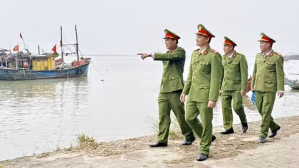 Những người con của biển