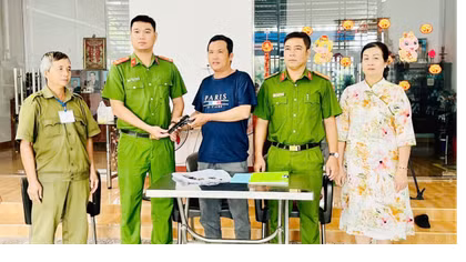 Cà Mau tích cực vận động người dân tự nguyện giao nộp vũ khí, vật liệu nổ