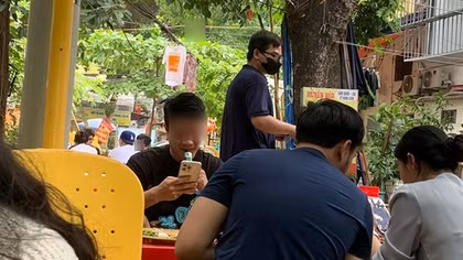 Xử phạt mạnh người chứa chấp, sẽ hạn chế người hút thuốc lá điện tử