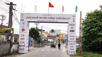 Một trăm năm, hai “làng phở”
