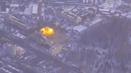 Ukraine công bố video phóng tên lửa do Anh tài trợ vào nhà máy ở Nga