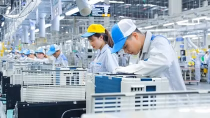 Việt Nam nhập siêu 2,98 tỷ USD trong 2 tháng đầu năm 2026