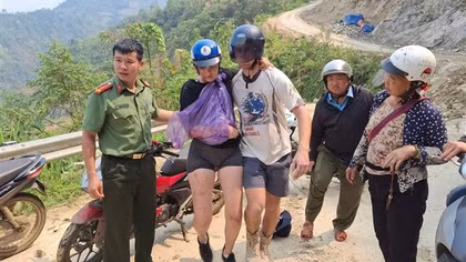 Công an xã vùng cao kịp thời cứu hộ du khách nước ngoài gặp nạn