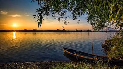 Tìm về bến đợi