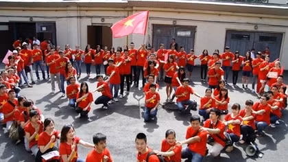 Đến nơi đâu có tiếng gọi của đồng bào!