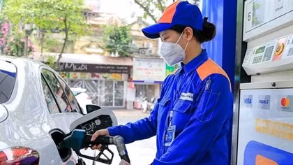 Thủ tướng ban hành Công điện về tăng cường giải pháp bảo đảm cung ứng xăng dầu