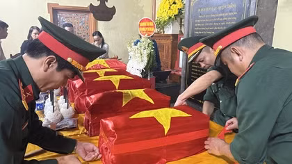 Nghĩa tình Trường Sơn nơi vùng đất gió Lào cát trắng