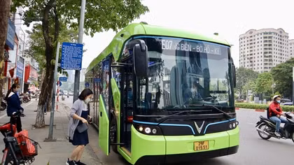 Đến ngày 1/7, 100% xe buýt hoạt động trong Vành đai 1 sử dụng năng lượng xanh