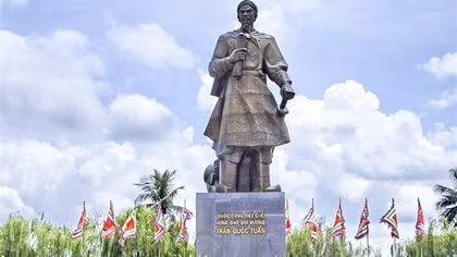 Anh hùng nước Việt trong thơ vịnh sử của danh sĩ Nhữ Bá Sĩ