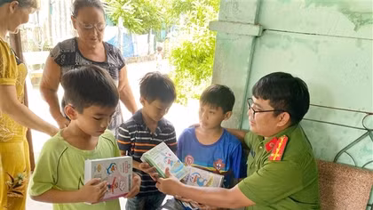 Niềm tin của nhân dân qua từng bức thư cảm ơn