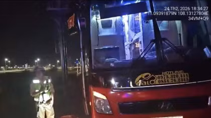 Nhồi nhét thêm 17 hành khách, một xe khách bị phạt hơn 127 triệu đồng