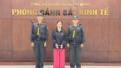 Bắt tạm giam nữ giám đốc mua bán trái phép hóa đơn