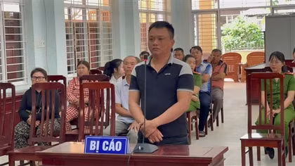Phạt tù thuyền trưởng đưa 4 ngư dân xuất cảnh trái phép để.... đánh cá