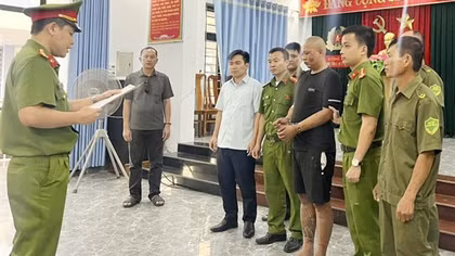 Bắt khẩn cấp đối tượng xông vào trụ sở Công an chém cán bộ trọng thương