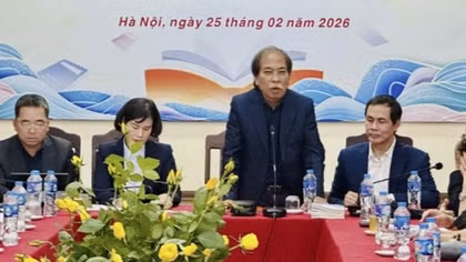 Ngày thơ Việt Nam với không gian tinh thần “trước biển lớn”