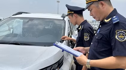 Xuất nhập khẩu bứt tốc, ngân sách tăng thu gần tỷ USD