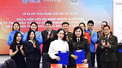 Cú hích cho bắn súng Công an nhân dân
