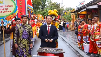Rực rỡ Tết Nguyên tiêu giữa lòng phố cổ Hội An
