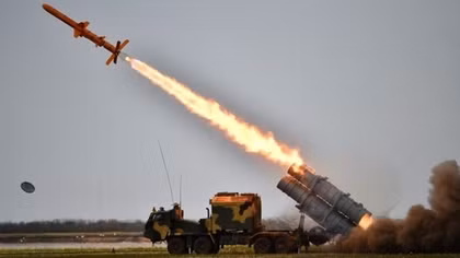 Ukraine nã tên lửa Neptune và HIMARS ồ ạt vào lãnh thổ Nga