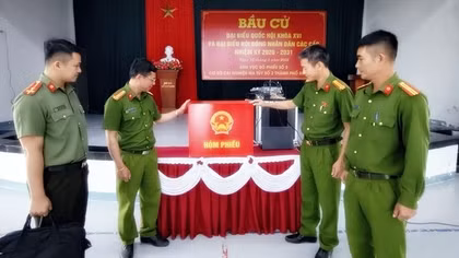 Quyền công dân phía sau “cánh cửa đặc biệt”