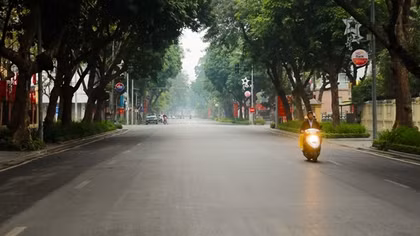 Hà Nội tĩnh lặng trong sáng mùng 1 Tết Bính Ngọ 2026