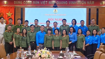 Gần 25 nghìn đoàn viên công đoàn, người lao động trong CAND được chăm lo trong dịp Tết Nguyên đán Bính Ngọ