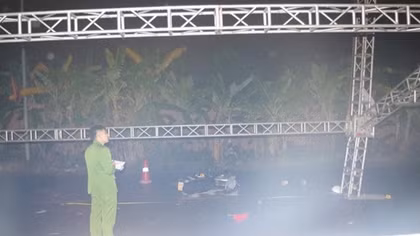Khởi tố người lắp dựng rạp cưới dưới lòng đường gây tai nạn chết người