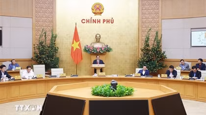 Thủ tướng: Cắt giảm tối đa thủ tục hành chính, giảm phiền hà cho người dân, doanh nghiệp
