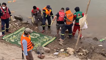 Tìm thấy thi thể nạn nhân vụ chìm tàu trên sông Hồng