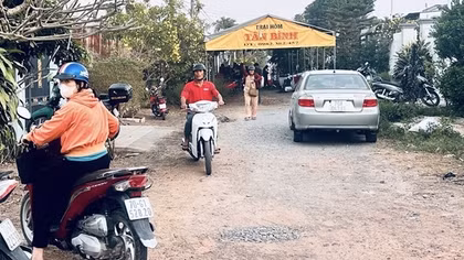 Phát hiện 2 người tử vong trong phòng ngủ với nhiều vết thương trên người